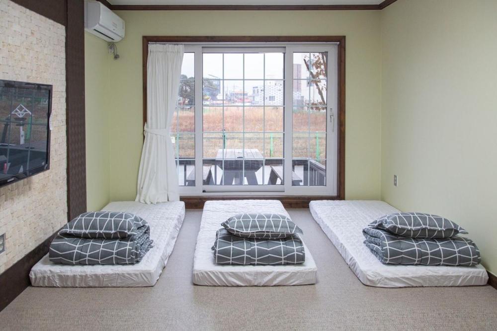 Santa Beach Pension Gangneung Room photo